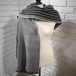Vince Camuto Black & Grey Mix One Size Blanket Scarf